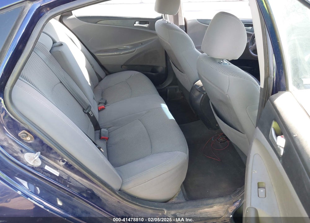 2011 HYUNDAI SONATA VIN: 5NPEB4AC1BH051805