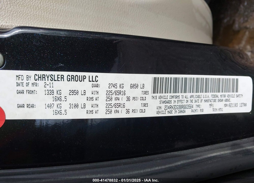 2011 DODGE GRAND CARAVAN MAINSTREET VIN: 2D4RN3DG9BR663564
