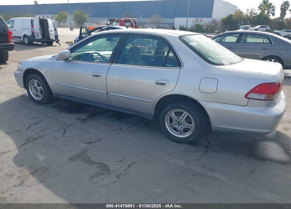 2002 HONDA ACCORD 2.3 LX VIN: 3HGCG66542G706726