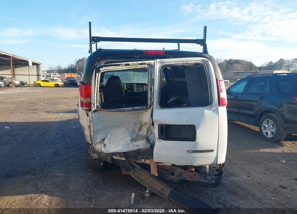 2005 CHEVROLET EXPRESS VIN: 1GCFH15T651204167
