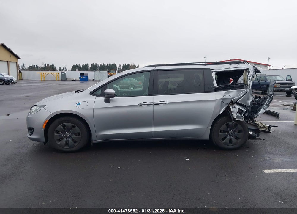 2020 CHRYSLER PACIFICA VIN: 2C4RC1N77LR224483