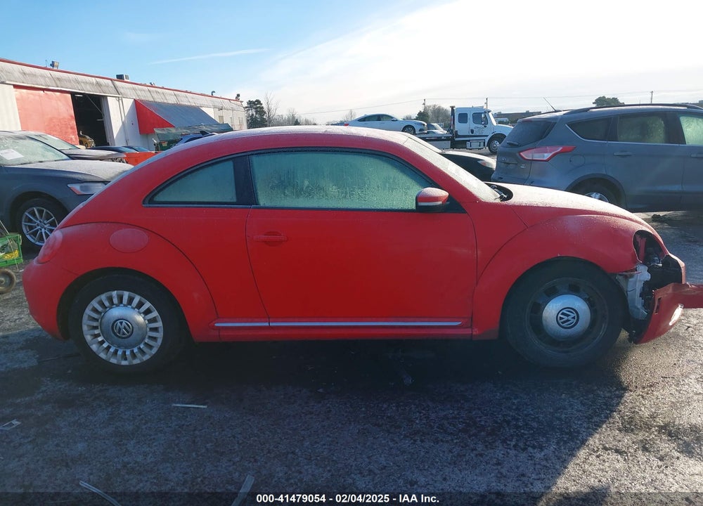 2014 VOLKSWAGEN BEETLE VIN: 3VWJP7AT8EM629573