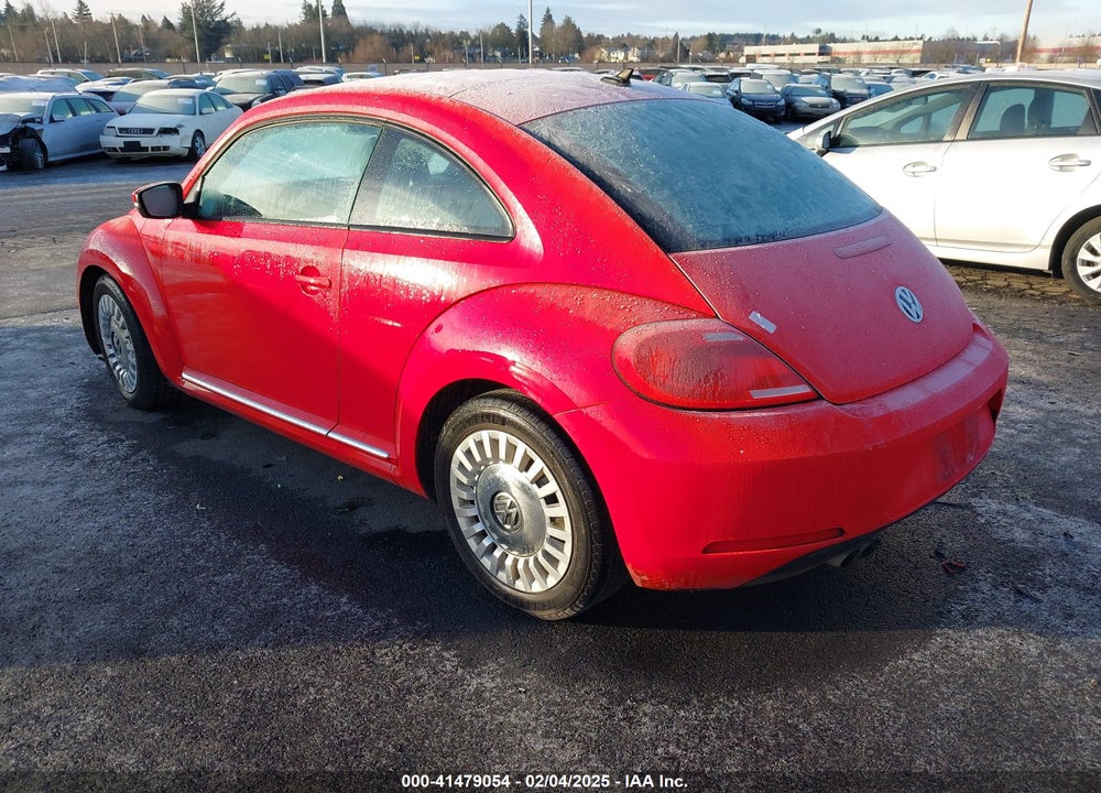 2014 VOLKSWAGEN BEETLE VIN: 3VWJP7AT8EM629573