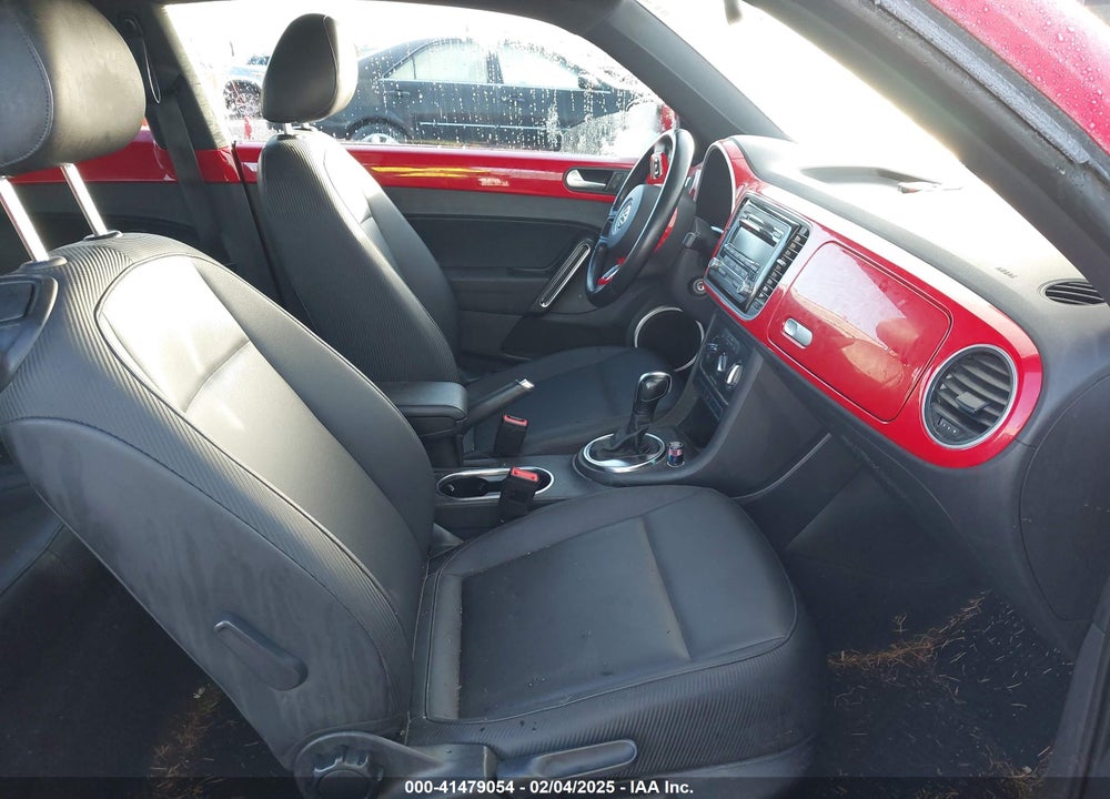 2014 VOLKSWAGEN BEETLE VIN: 3VWJP7AT8EM629573