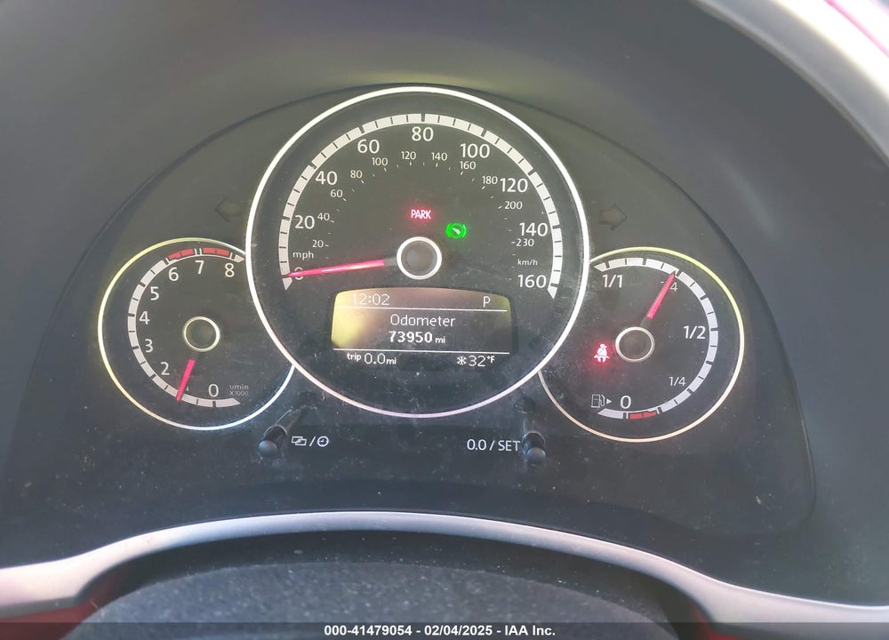 2014 VOLKSWAGEN BEETLE VIN: 3VWJP7AT8EM629573