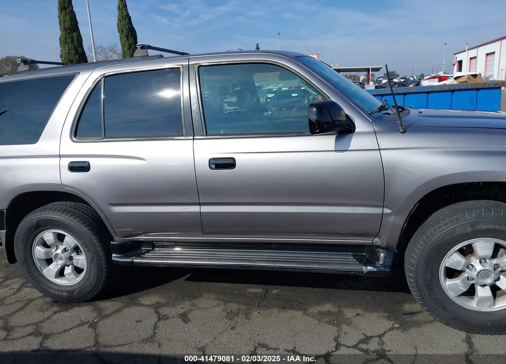 2002 TOYOTA 4RUNNER SR5 V6 VIN: JT3GN86R220246835