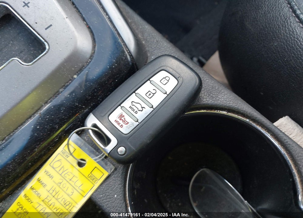 2013 HYUNDAI ELANTRA VIN: 5NPDH4AE0DH182710