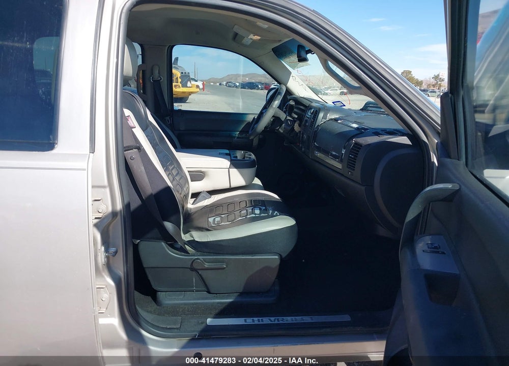 2009 CHEVROLET SILVERADO 1500 LT VIN: 3GCEK23MX9G165413