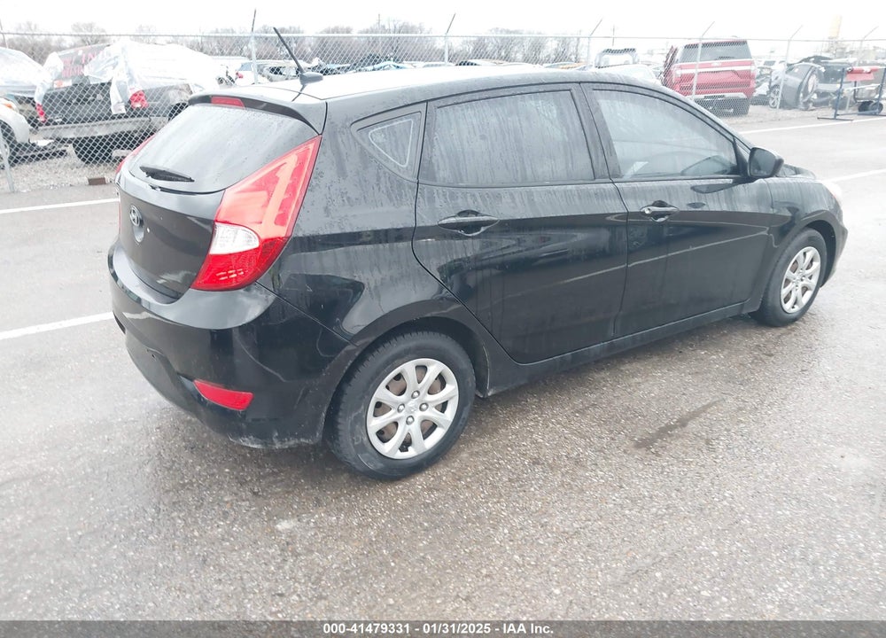 2013 HYUNDAI ACCENT VIN: KMHCT5AE3DU136726