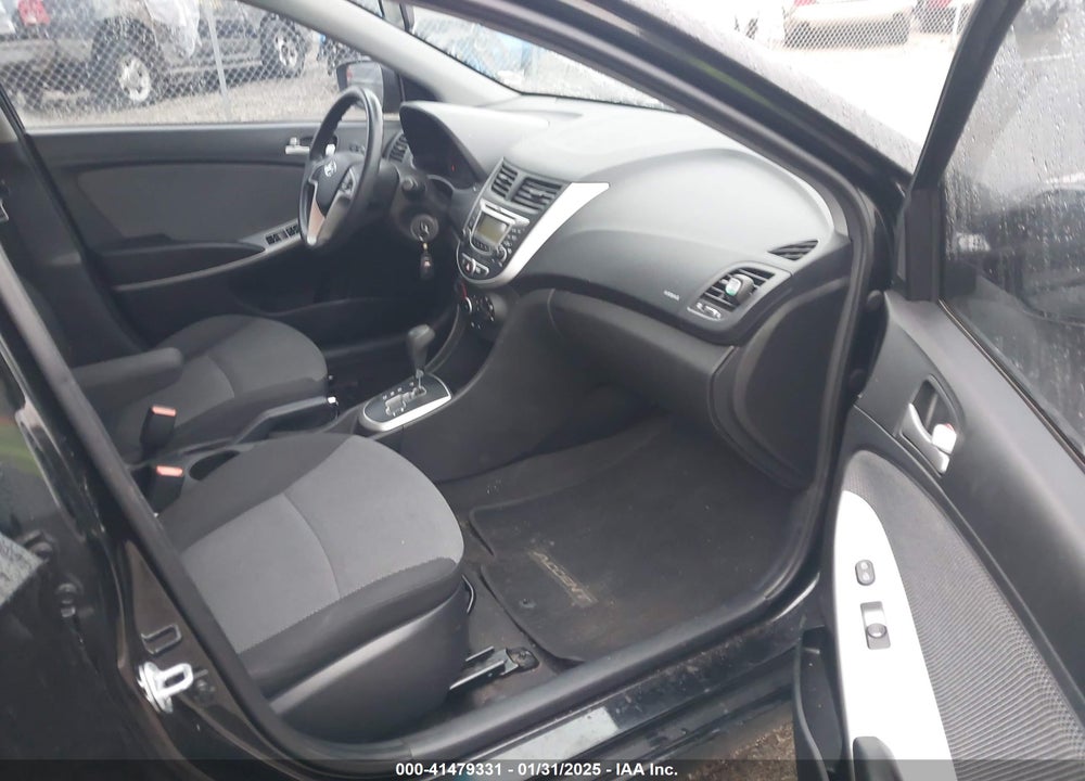 2013 HYUNDAI ACCENT VIN: KMHCT5AE3DU136726