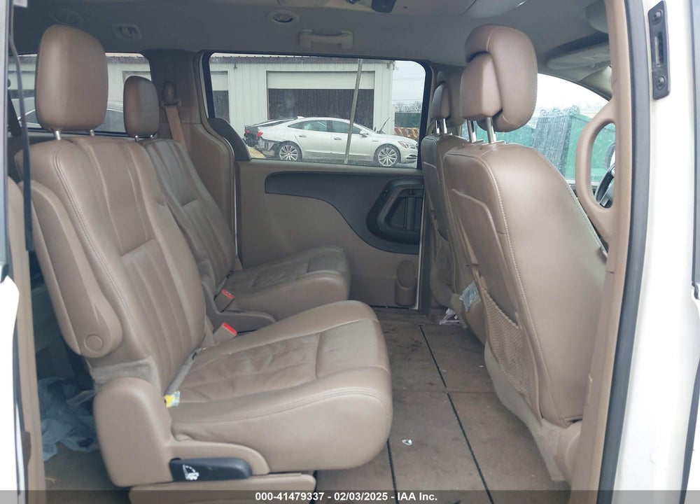 2012 CHRYSLER TOWN & COUNTRY VIN: 2C4RC1BG1CR209255