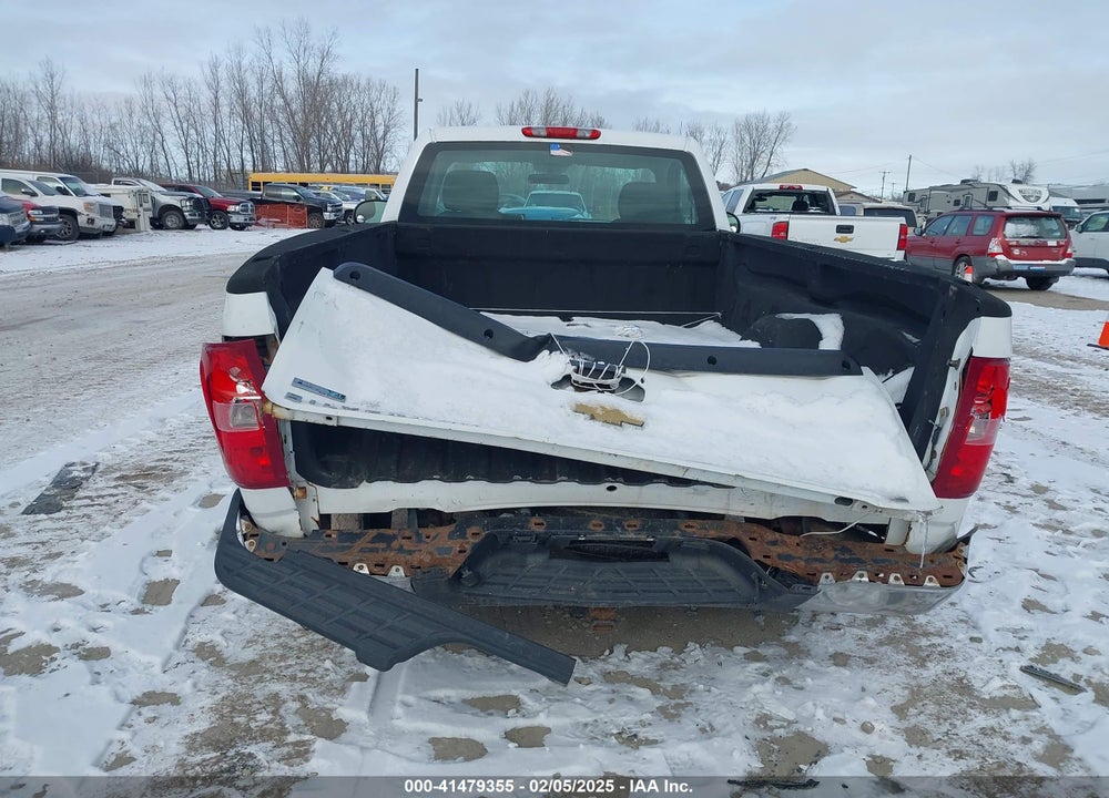 2011 CHEVROLET SILVERADO K1500 VIN: 1GCNKPE00BZ257241