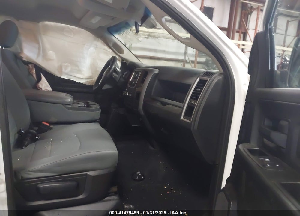 2014 RAM 1500 VIN: 1C6RR7KT9ES452271