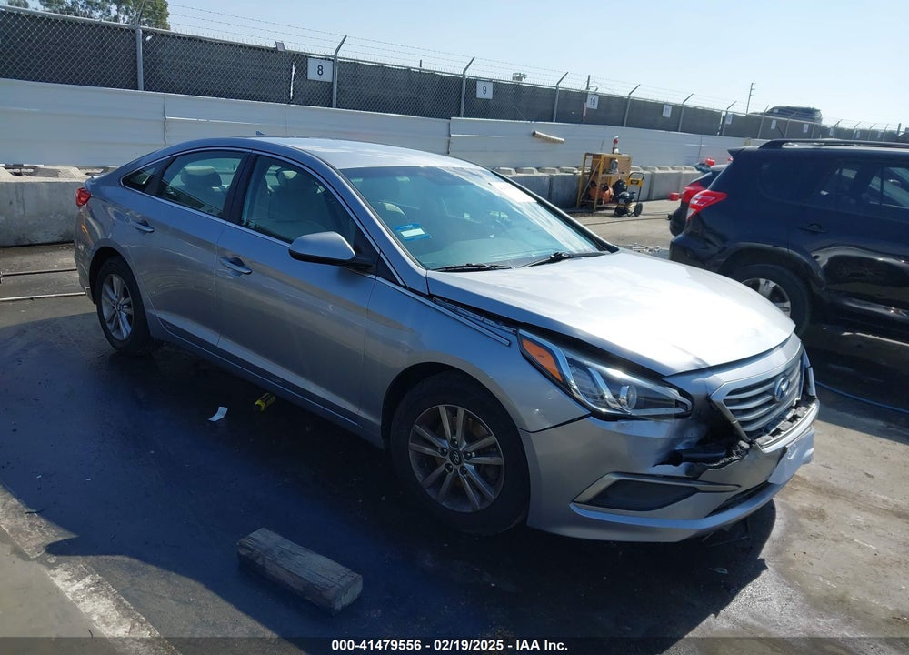 2017 HYUNDAI SONATA VIN: 5NPE24AF7HH442167