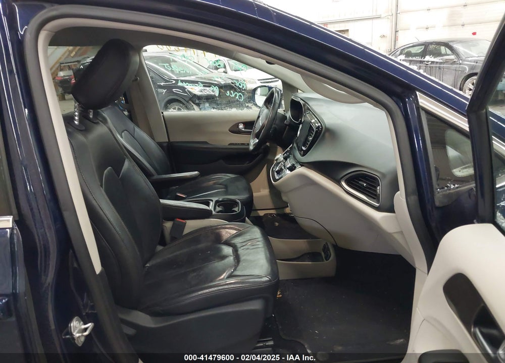 2017 CHRYSLER PACIFICA VIN: 2C4RC1BG6HR745254