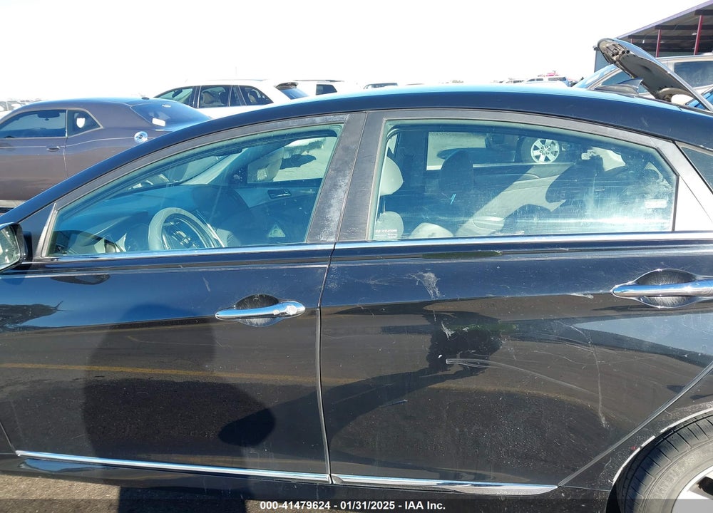 2013 HYUNDAI SONATA HYBRID VIN: KMHEC4A40DA090333