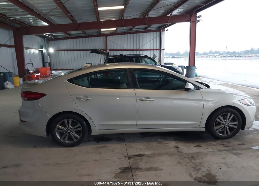2018 HYUNDAI ELANTRA VIN: 5NPD84LF3JH368940