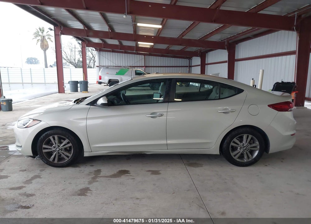 2018 HYUNDAI ELANTRA VIN: 5NPD84LF3JH368940