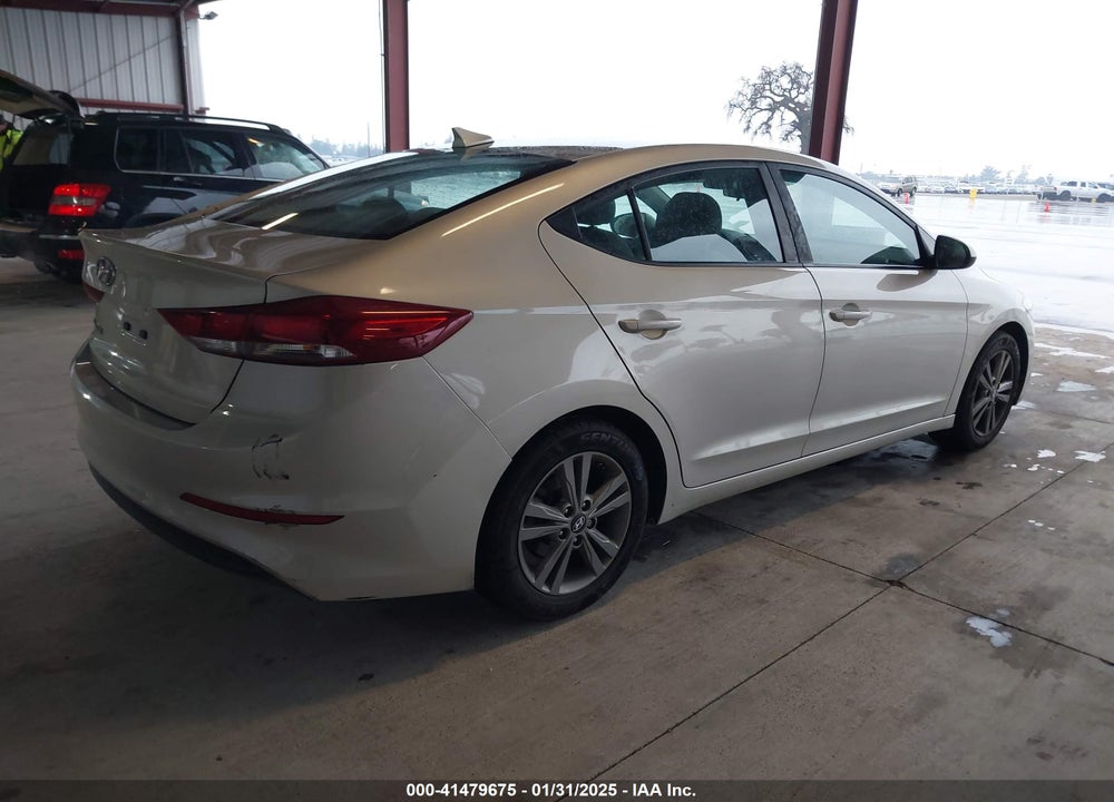 2018 HYUNDAI ELANTRA VIN: 5NPD84LF3JH368940