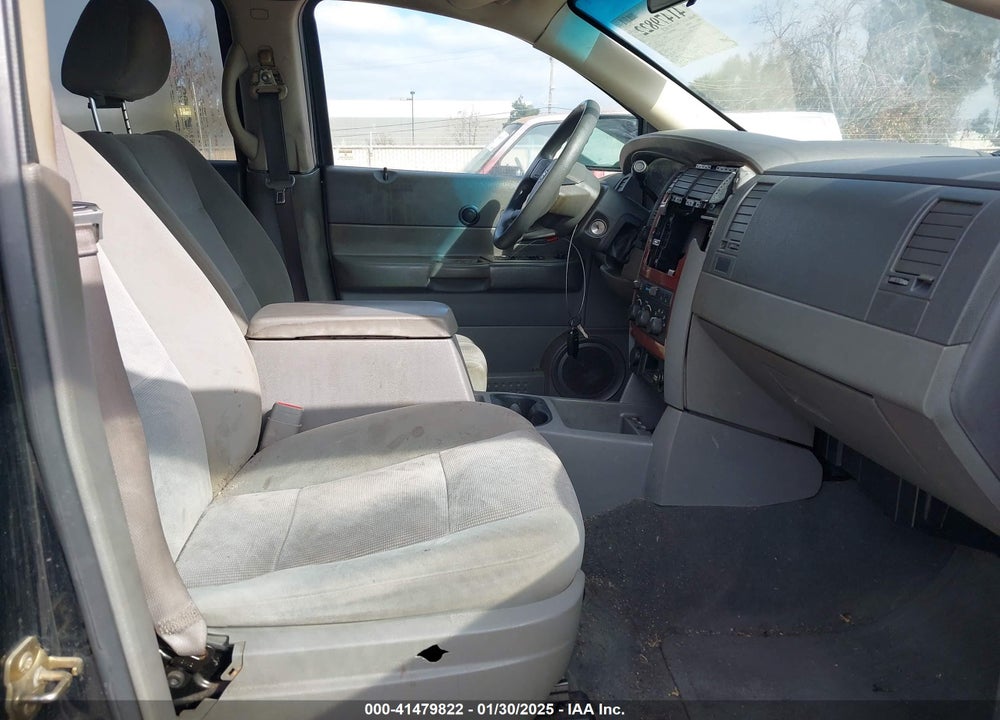 2005 DODGE DURANGO SLT VIN: 1D4HB48N95F530060