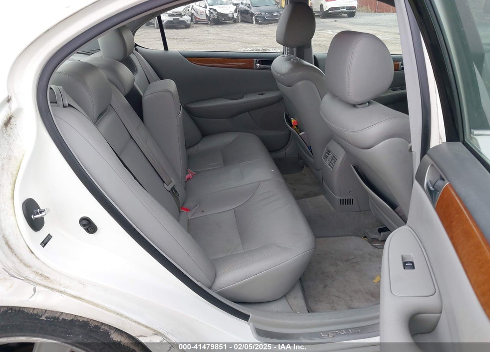 2005 LEXUS ES 330 VIN: JTHBA30G755120603