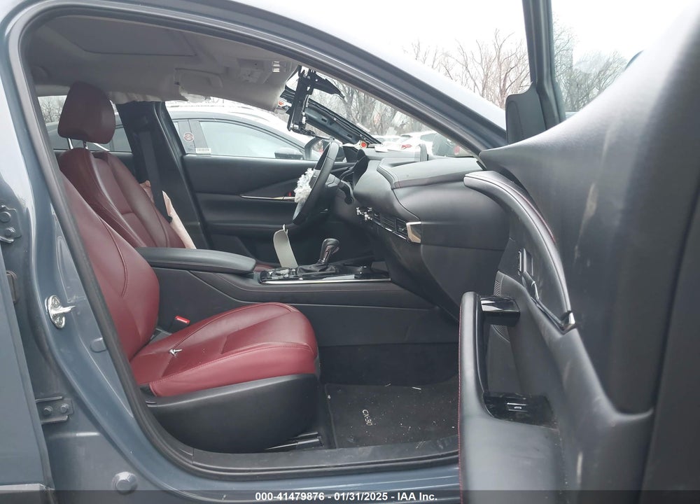 2024 MAZDA CX-30 2.5 S CARBON EDITION VIN: 3MVDMBCM6RM649875