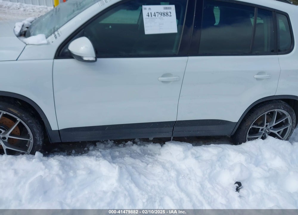 2017 VOLKSWAGEN TIGUAN 2.0T/2.0T S VIN: WVGBV7AX7HK044071