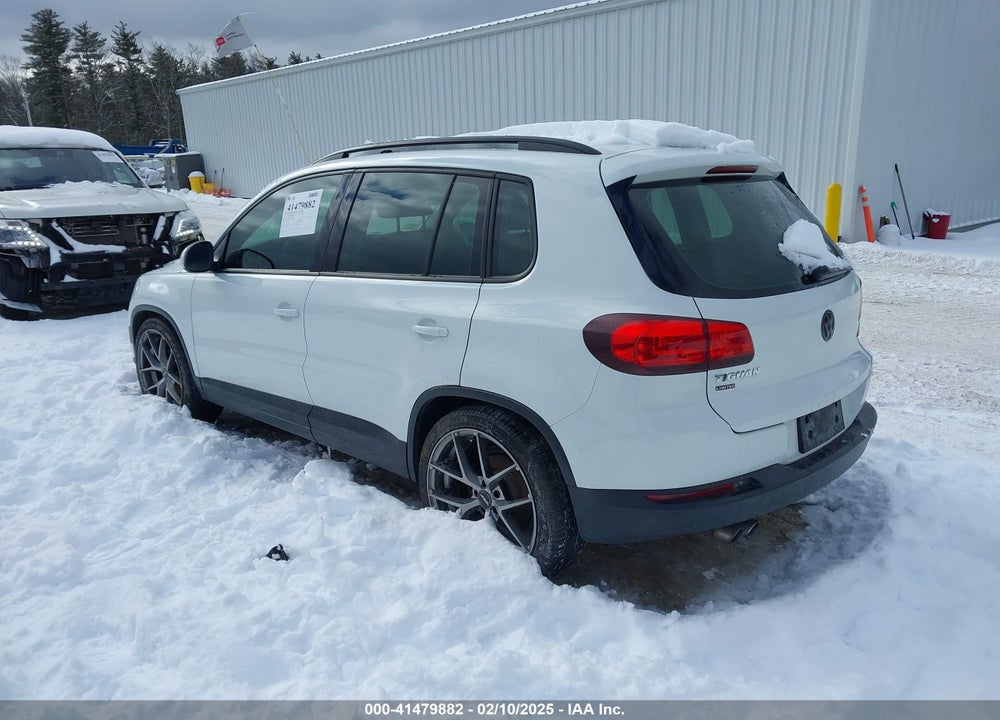 2017 VOLKSWAGEN TIGUAN 2.0T/2.0T S VIN: WVGBV7AX7HK044071