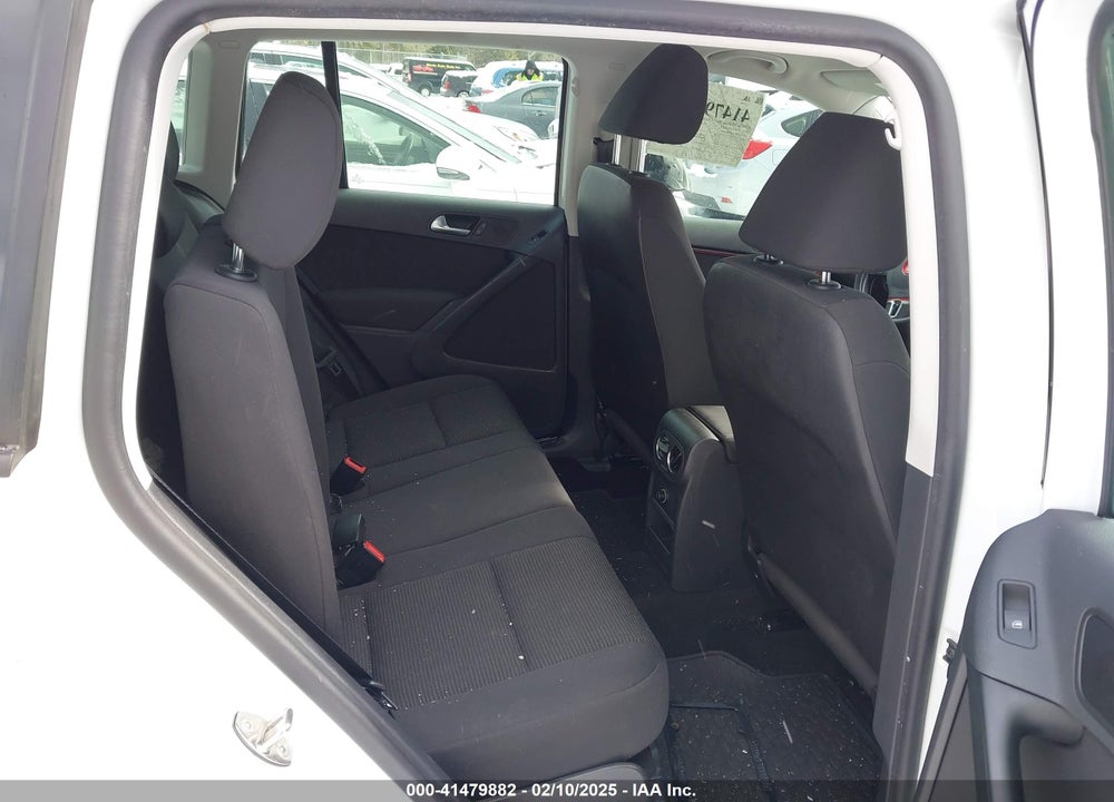 2017 VOLKSWAGEN TIGUAN 2.0T/2.0T S VIN: WVGBV7AX7HK044071