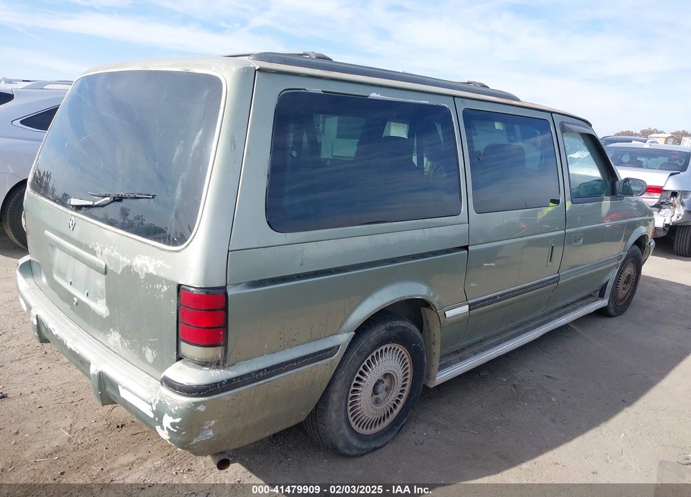 1992 DODGE GRAND CARAVAN VIN: 1B4GH44R4NX284252