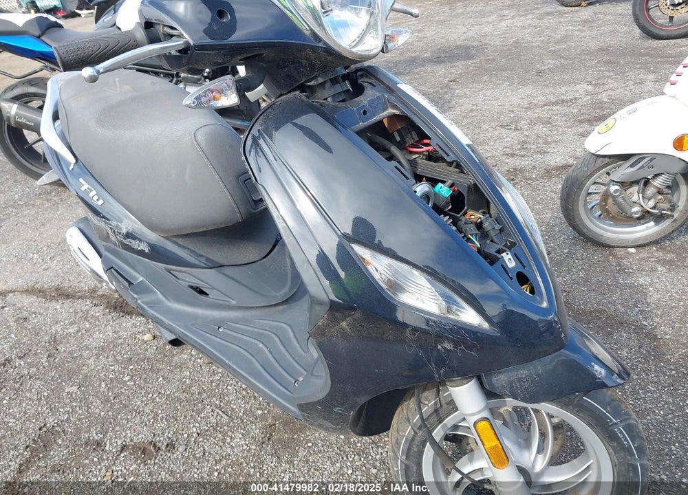 2018 PIAGGIO FLY VIN: ZAPM798G6J7002636