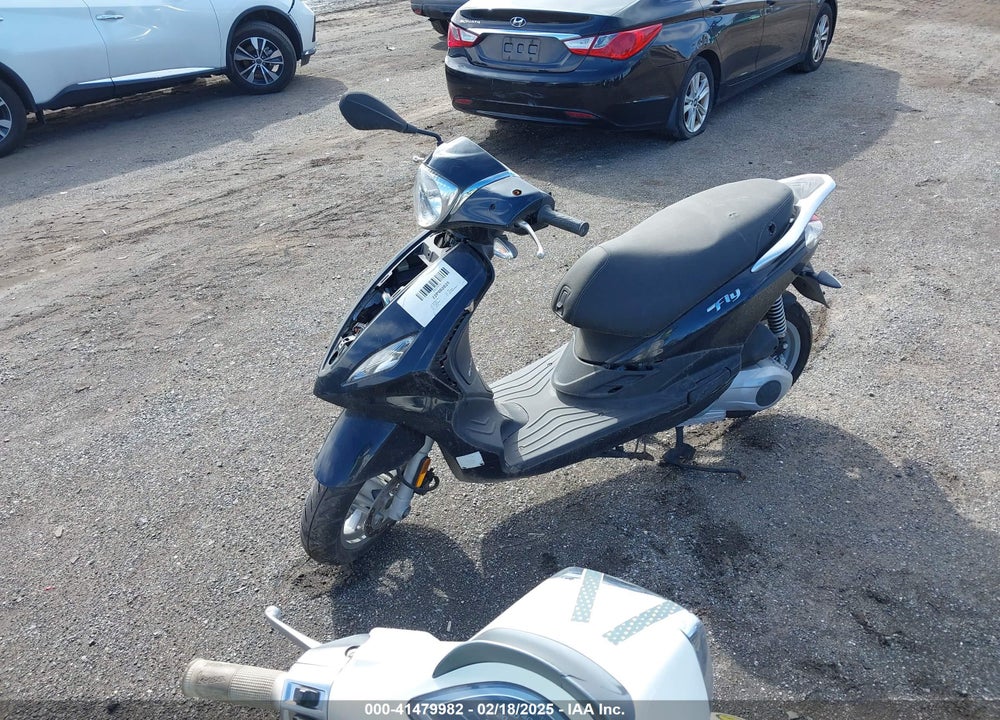 2018 PIAGGIO FLY VIN: ZAPM798G6J7002636