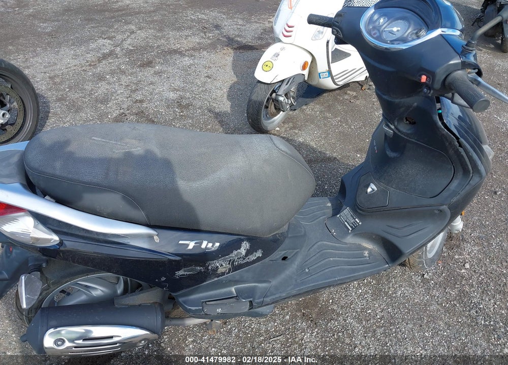 2018 PIAGGIO FLY VIN: ZAPM798G6J7002636