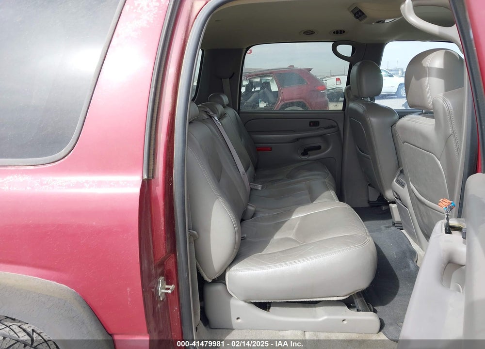 2004 CHEVROLET SUBURBAN C1500 VIN: 1GNEC16Z14J237404