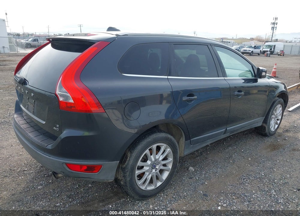 2010 VOLVO XC60 VIN: YV4992DZ1A2084723
