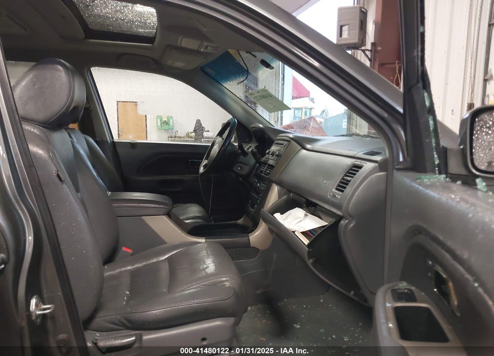 2008 HONDA PILOT VIN: 5FNYF18618B029617