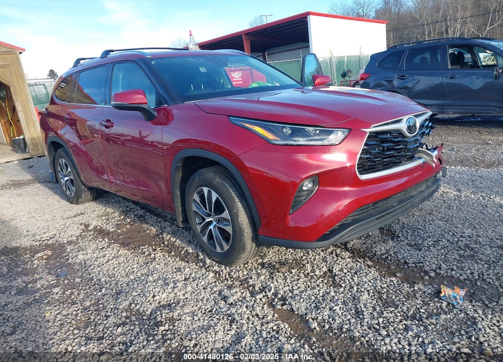 2021 TOYOTA HIGHLANDER XLE VIN: 5TDGZRBH7MS528004