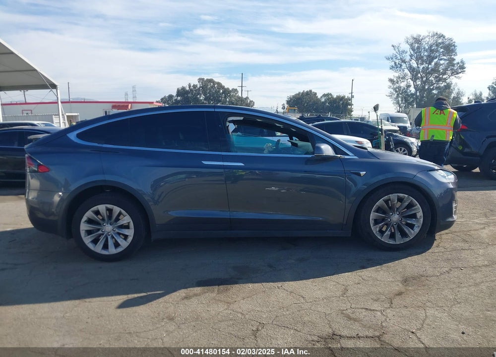 2018 TESLA MODEL X VIN: 5YJXCBE2XJF111959
