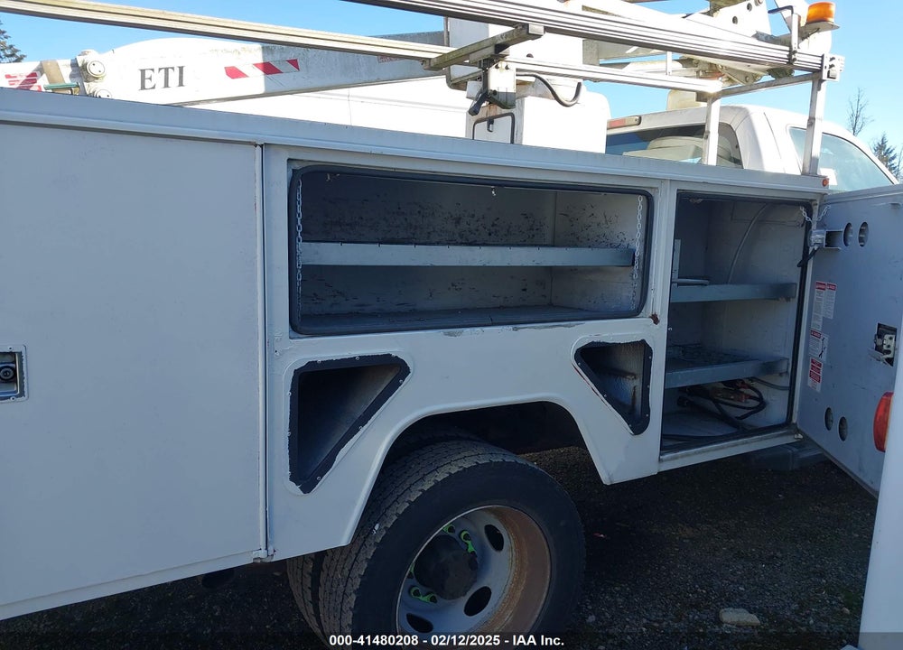 2011 FORD F-450 CHASSIS XL VIN: 1FDUF4GY5BEA38165