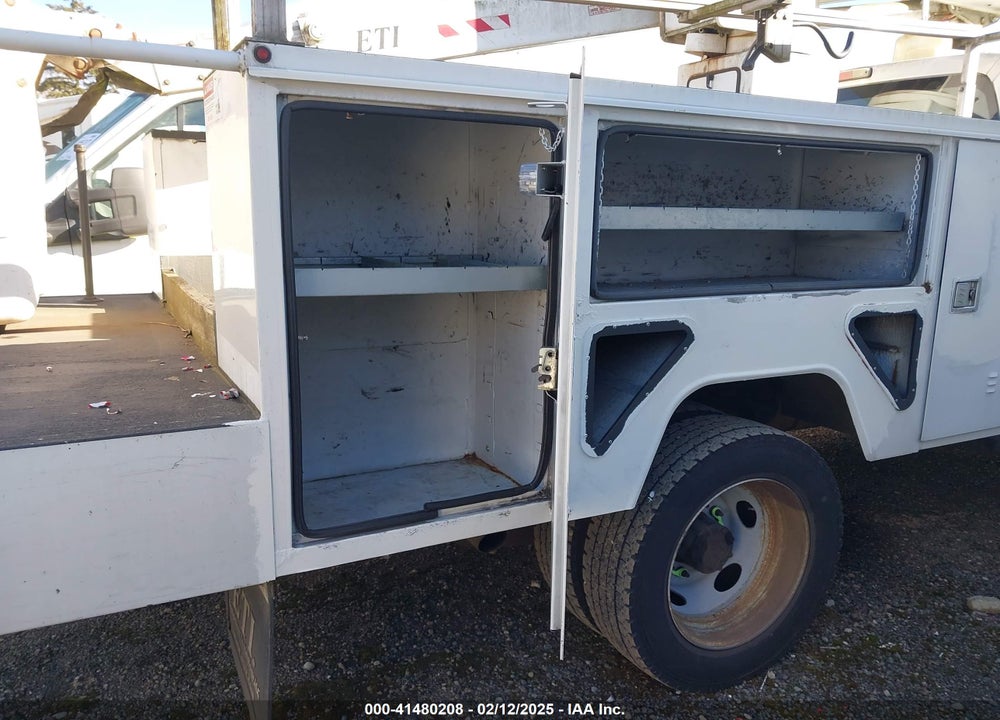 2011 FORD F-450 CHASSIS XL VIN: 1FDUF4GY5BEA38165