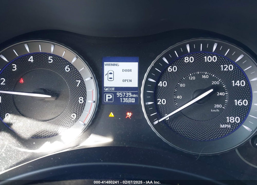 2018 INFINITI Q70 VIN: JN1BY1AR3JM220783