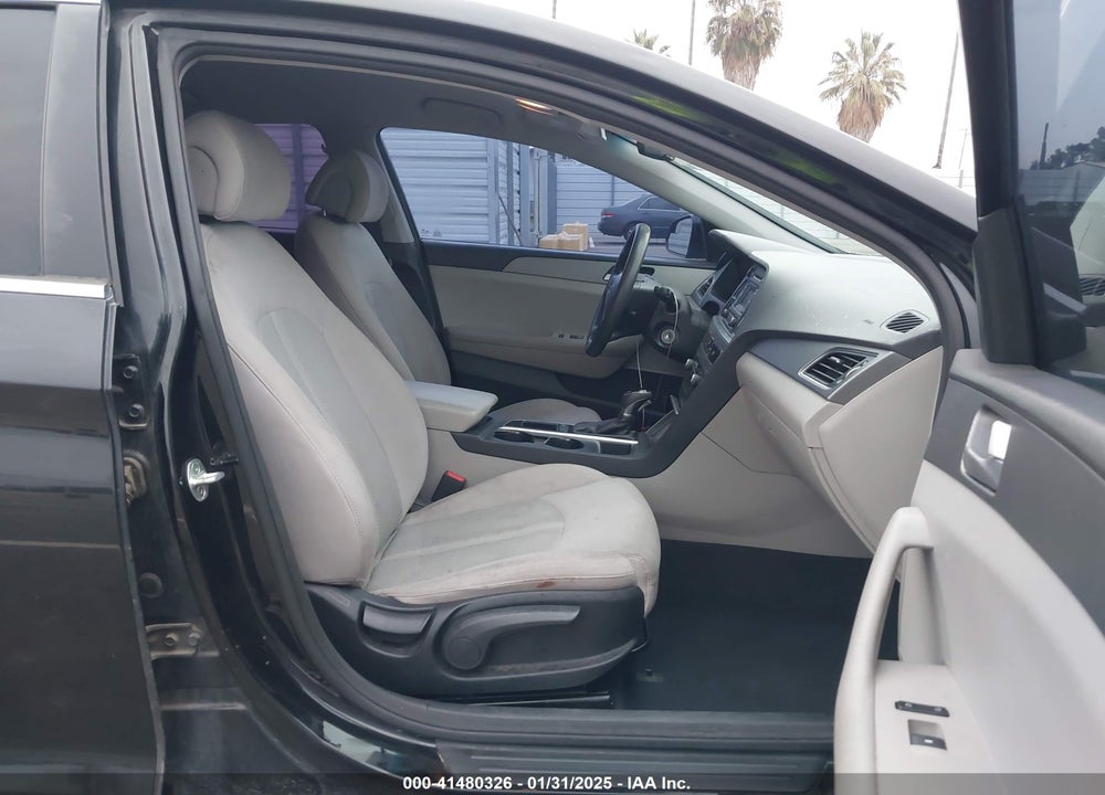 2015 HYUNDAI SONATA VIN: 5NPE24AF8FH186019