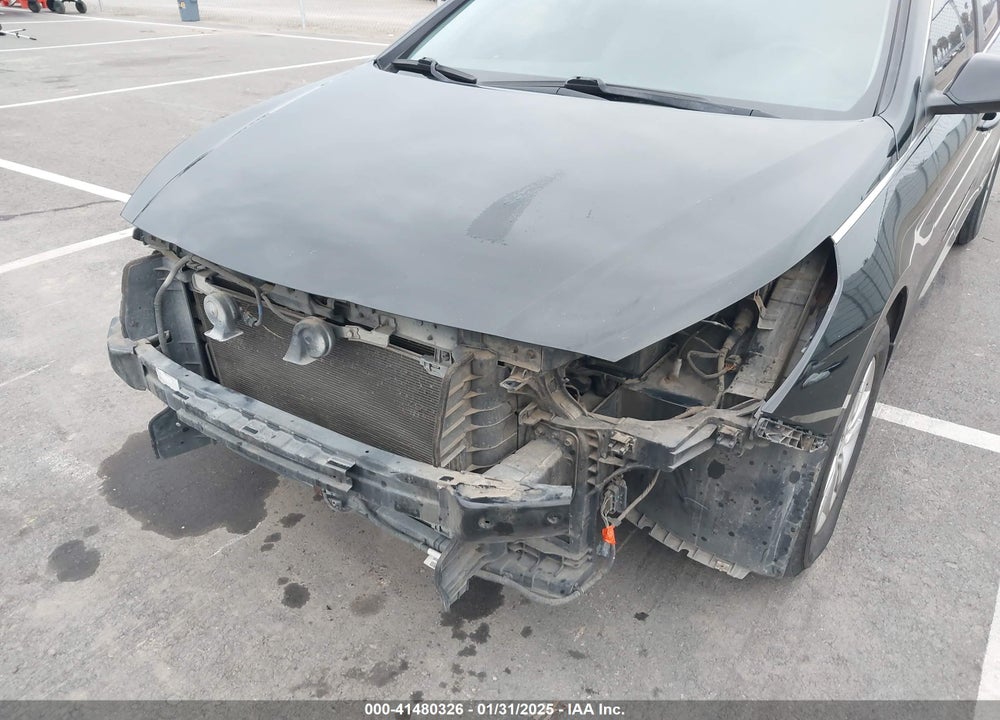 2015 HYUNDAI SONATA VIN: 5NPE24AF8FH186019