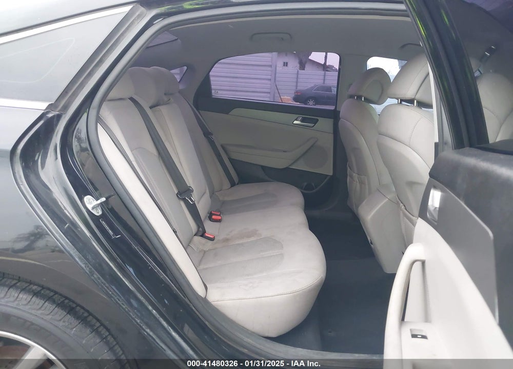 2015 HYUNDAI SONATA VIN: 5NPE24AF8FH186019