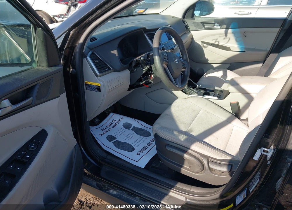 2017 HYUNDAI TUCSON SE VIN: KM8J23A40HU278267