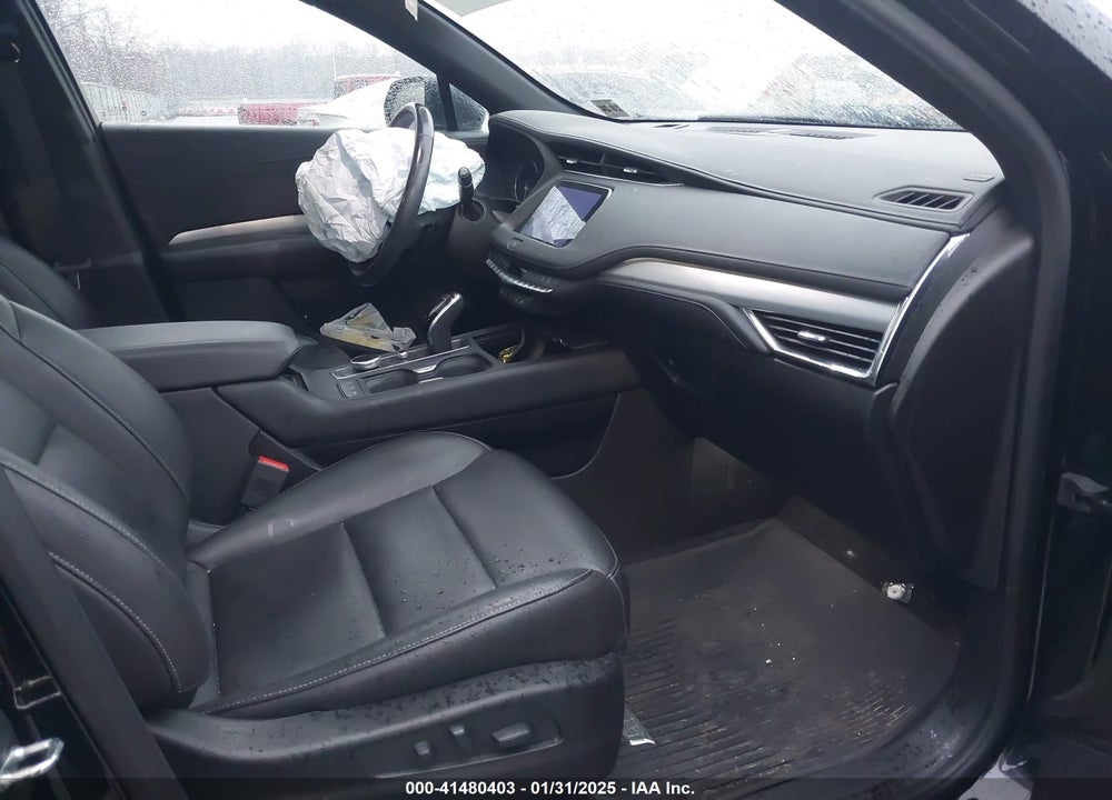 2019 CADILLAC XT4 VIN: 1GYFZCR49KF211022