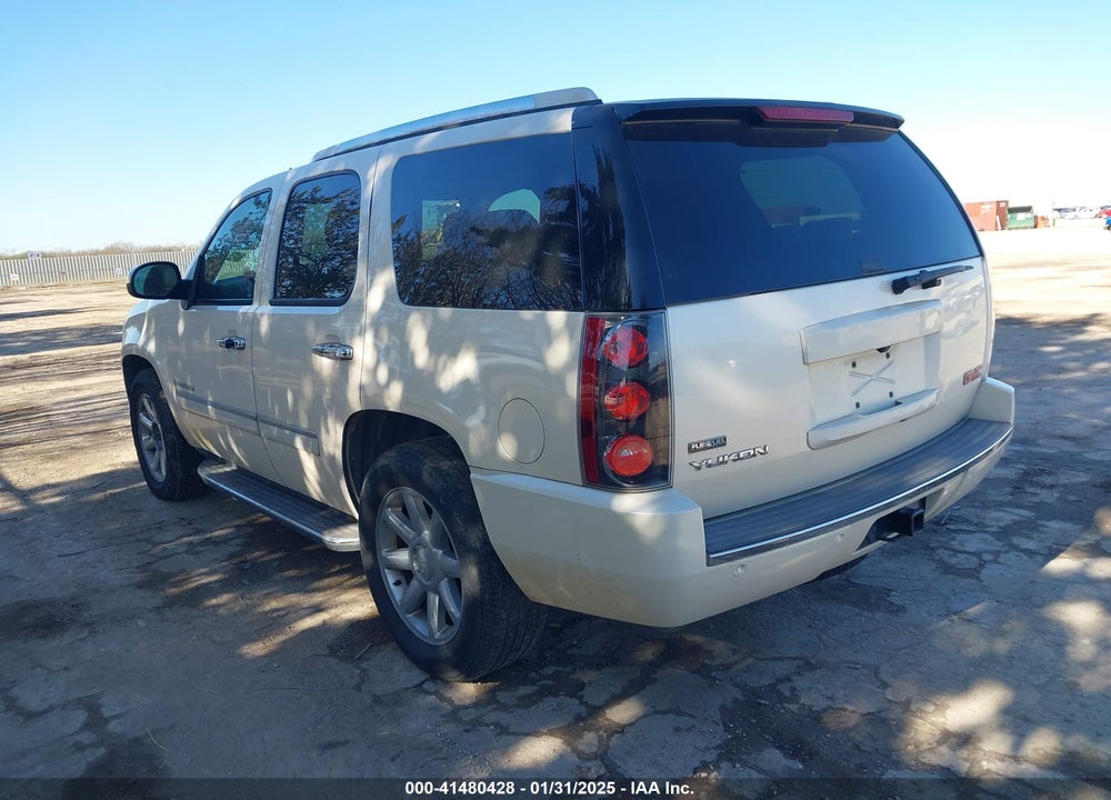 2009 GMC YUKON DENALI VIN: 1GKFC03249R253334