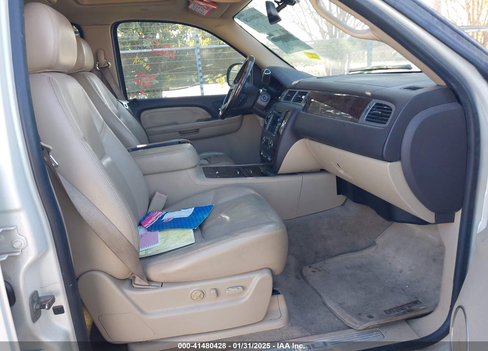 2009 GMC YUKON DENALI VIN: 1GKFC03249R253334