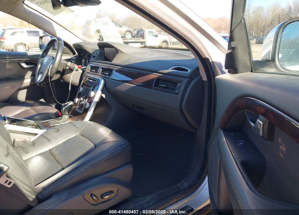 2015 VOLVO XC70 T6 VIN: YV4902NK1F1217053