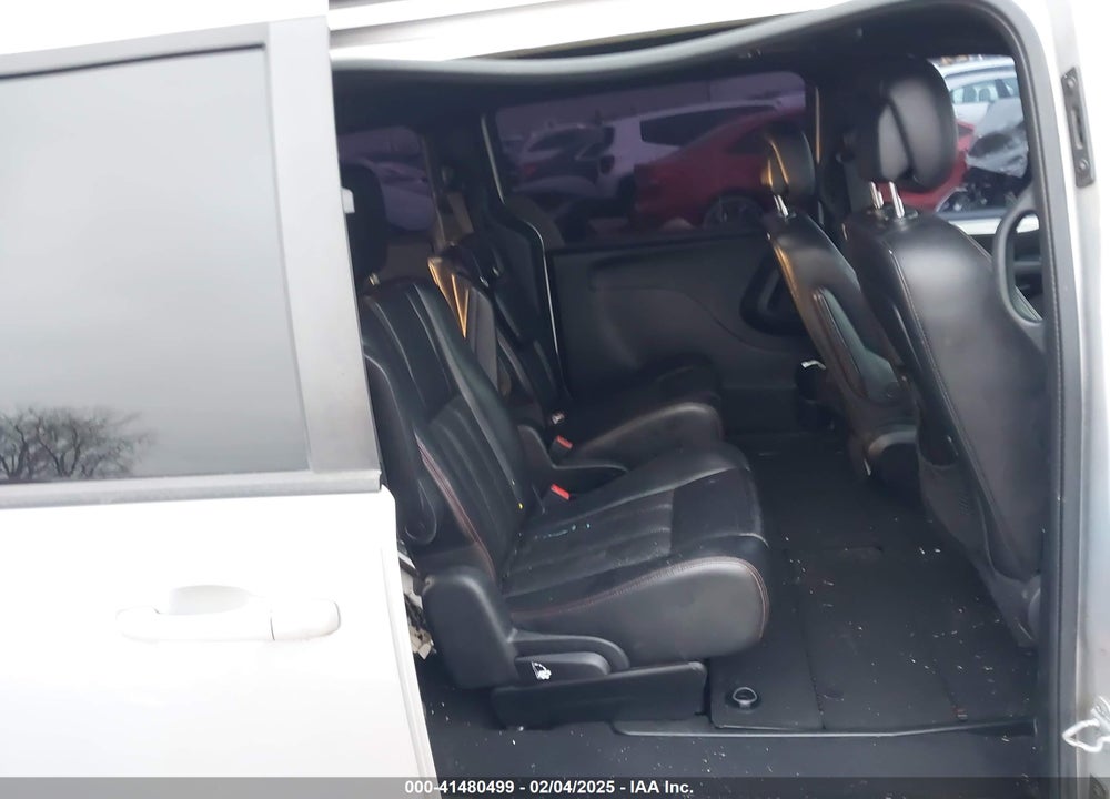 2011 DODGE GRAND CARAVAN R/T VIN: 2D4RN7DG1BR701411